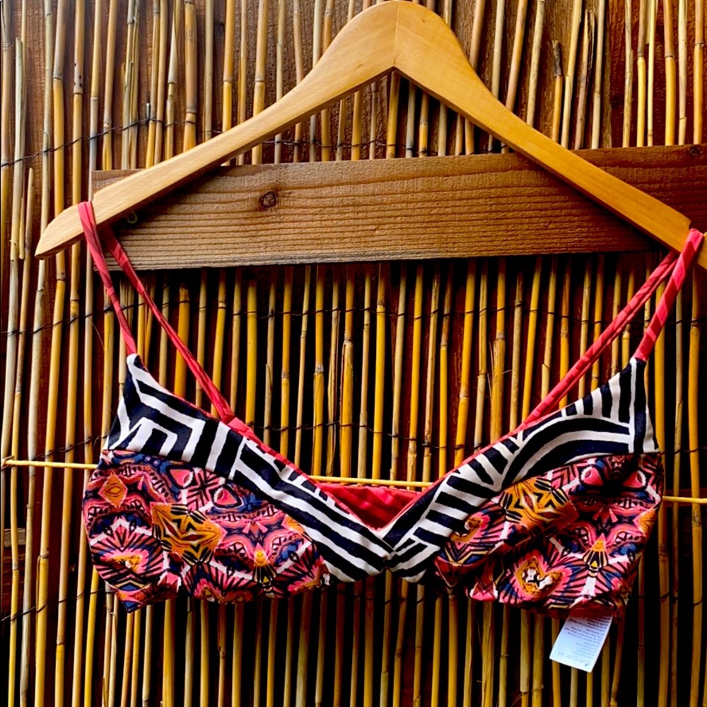 Billabong Swim top